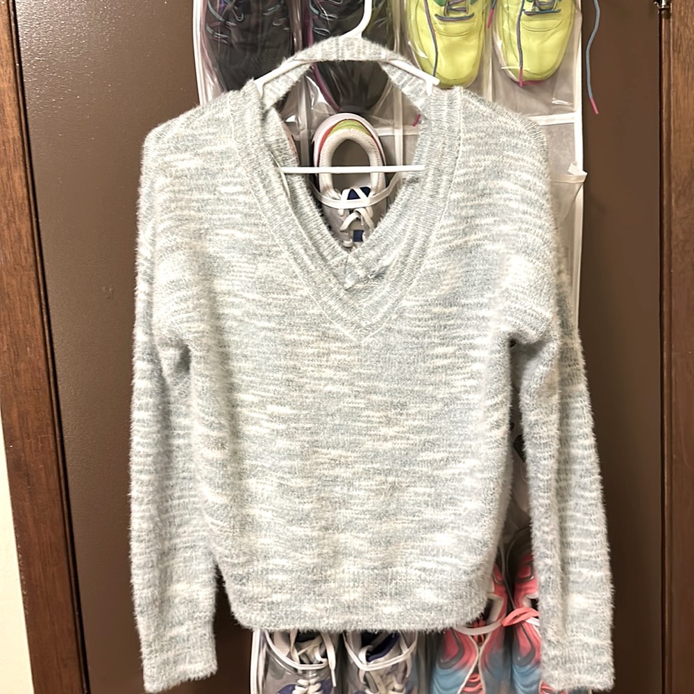 Jessica simpson sweater, size small, it’s fuzzy and so comfortable